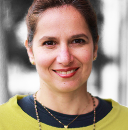 Foto de Carolina Schwartz sorrindo